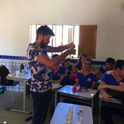 #26573 Estudante de especialização a distância realiza experimentos com baixo custo em escola pública de Marcelino Vieira