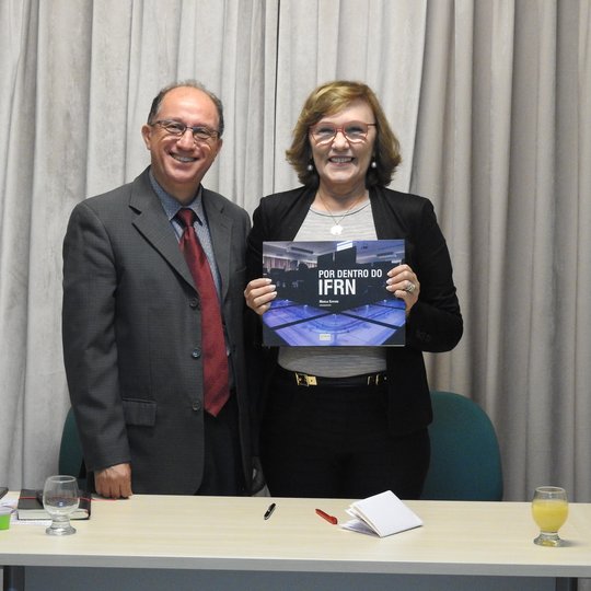 #26756 Gabinete da Reitoria recebe senadora Zenaide Maia