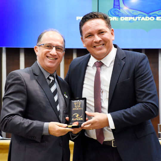 #26843 Reitor do IFRN é homenageado na Assembleia Legislativa