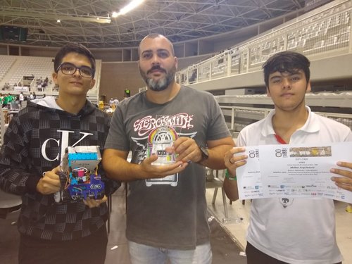 Equipe venceu a Olimpíada de Robótica do IFRN em 2018, realizada pela Secitex. Foto: cedida.
