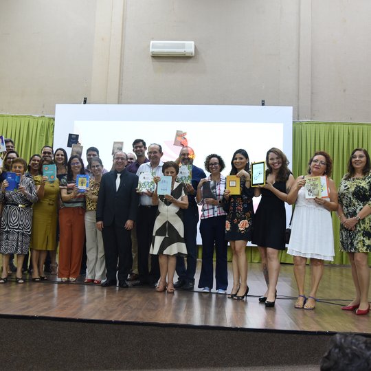 #28518 Defesa pela educação marca lançamento de livros da Editora IFRN