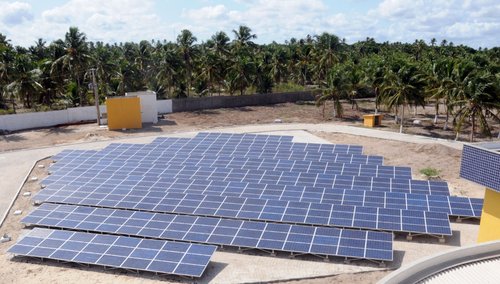 Placas de energia fotovoltaicas instaladas no Campus Canguaretama