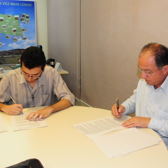 #29471 IFRN assina primeiro contrato de fornecimento de tecnologia