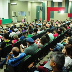 #29570 Servidores do IFRN lotam auditório em reunião sobre pós-graduação fora do Brasil