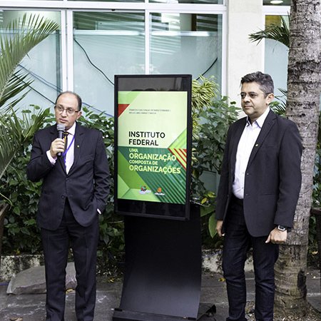#29992 Obra sobre estrutura organizacional dos Institutos é lançada na Reditec