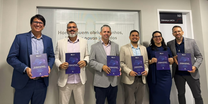 Autores da obra. Da esquerda para direita: Diego Pereira, João Moreno, Wagner de Oliveira , Tatiana Gomes e Danilo Cortez. (Imagem: Miriam Catarina)