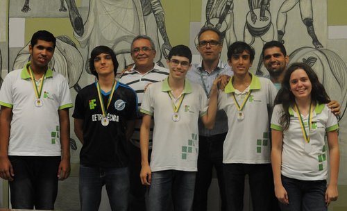 Alunos do Campus Natal-Central, medalhistas da Olimpíada de Matemática do Rio Grande do Norte