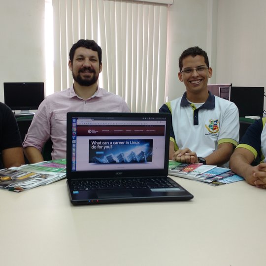 #30172 Estudantes são aprovados em exame de certificação internacional através de projeto de Extensão