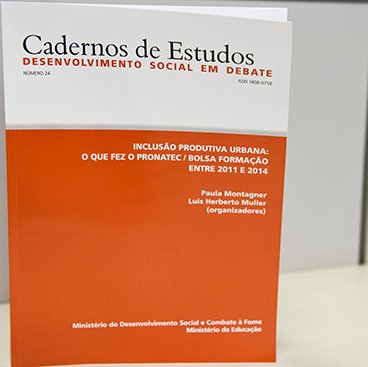 #31016 Lançada obra com avaliação sobre o Pronatec e seus resultados