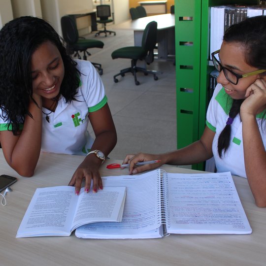 #31394 Extensão seleciona bolsista e voluntário para o Execult
