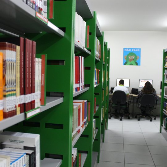 #31755 Arrecadação de livros acontece durante a colônia de férias do campus