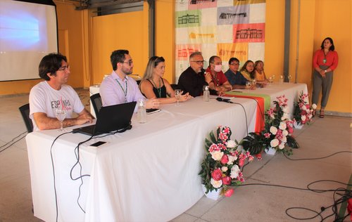 A mesa de abertura oficial do semestre letivo contou com a presença do reitor do IFRN, professor José Arnóbio
