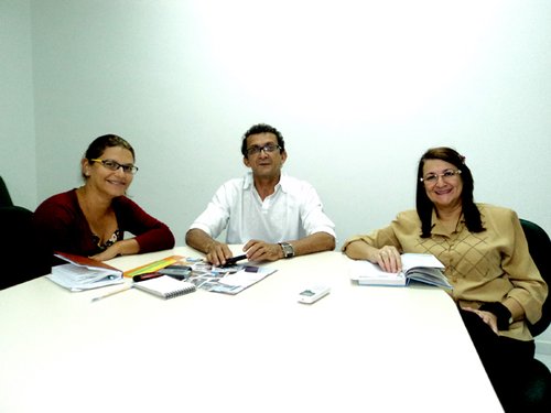IFRN e Conexão Felipe Camarão firmam parceria. Lucia Costa, Lerson Maia e Lourdinha Lima. - Foto: Joanisa Prates