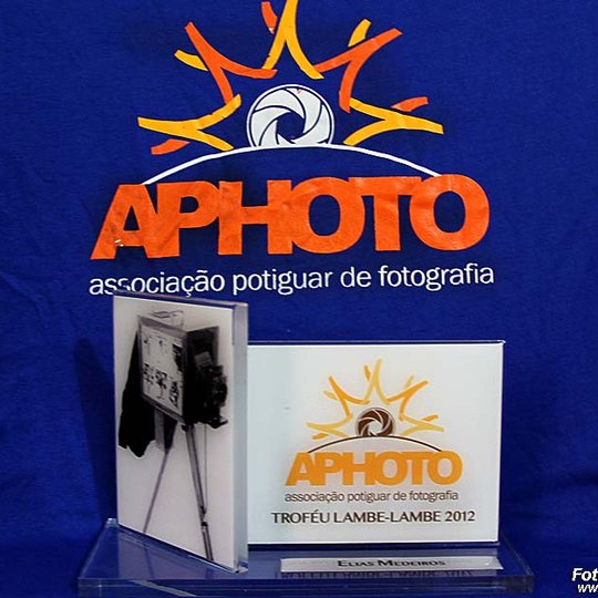 #32979 Diretor do IFRN Cidade Alta ganha Troféu Lambe-Lambe de fotografia