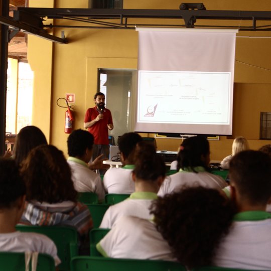 #33122 Regimento Geral é discutido no campus