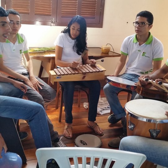 #33500 Alunos realizam apresentação musical aberta a comunidade do campus