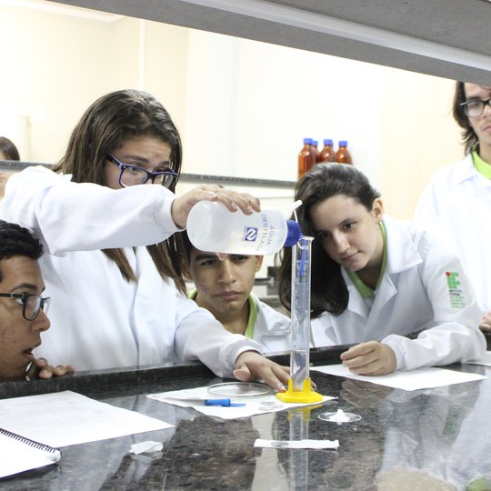 #33573 Campus oferta vagas para Tutor de Aprendizagem e Laboratório
