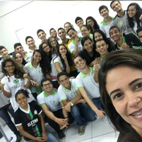#35294 Alunos de Eletromecânica expõem instalações de projeto de Língua Portuguesa