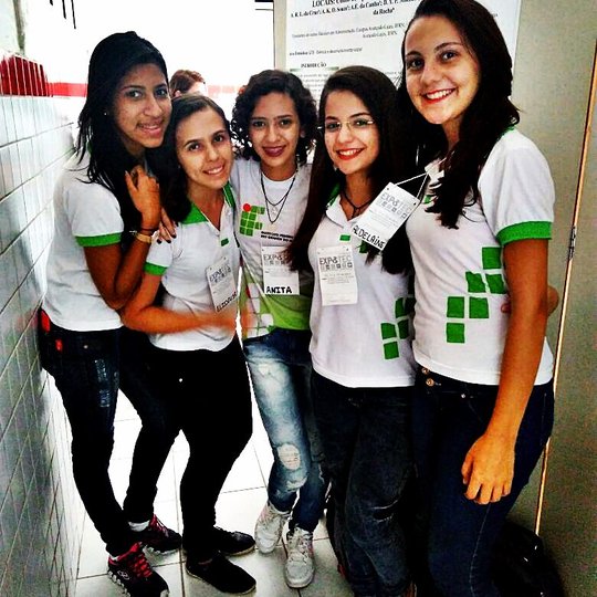 #36513 Alunas do curso técnico integrado de Administração apresentam trabalho na VI EXPOTEC do Campus Macau 