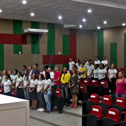 #36827 Alunas do Curso Mulheres Mil e alunos do Projeto “Capacitação de Mantenedores dos Laboratórios” colam grau em cerimônia realizada no auditório do Campus Lajes