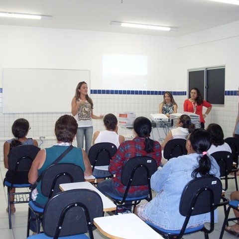 #37514  Câmpus Santa Cruz realiza projeto de Alfabetização e Inclusão Digital.