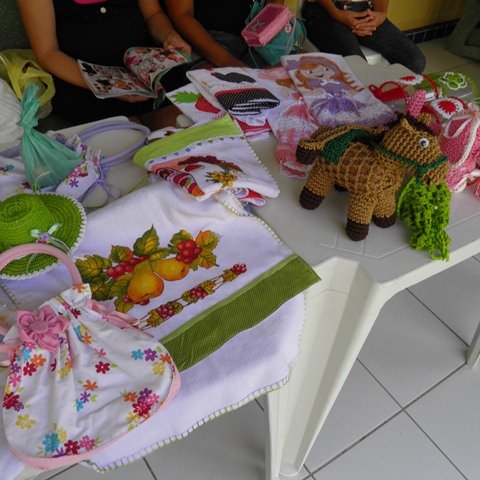 #38807 Feira Solidária reúne produção de alunas