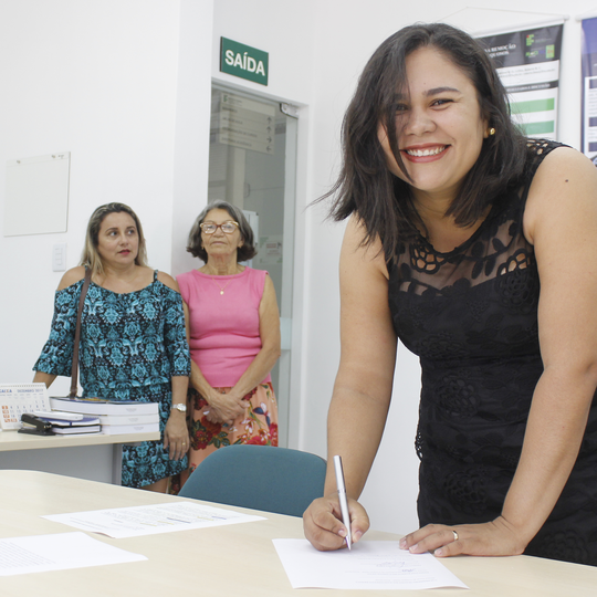 #41312 Concluinte se emociona ao participar de colação de grau individual