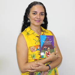#41945 Professora de Artes lança livro pela Editora do IFRN