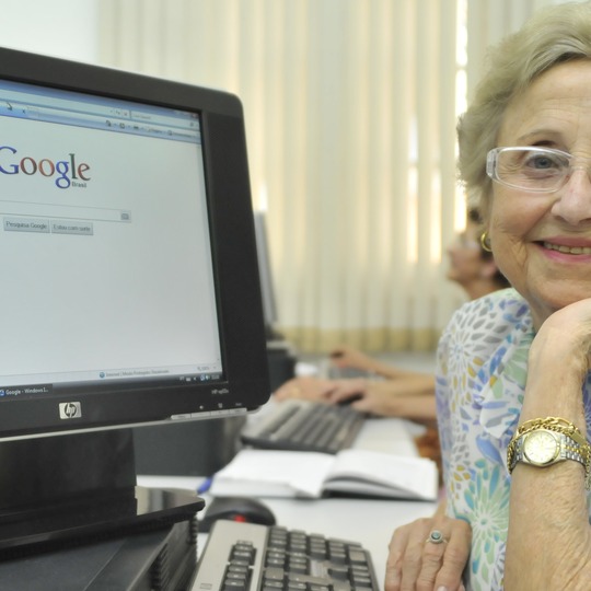#42088 Projeto Inclusão Digital na Melhor Idade abre curso básico de Informática