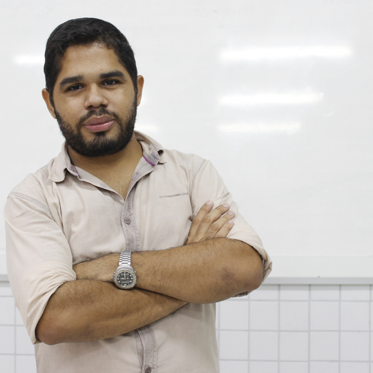 #42155 Professor cria canal de videoaulas no YouTube e faz sucesso na internet