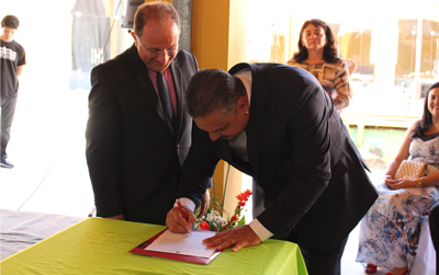 Na cerimônia, Valdemberg assinou o termo de posse do cargo de diretor-geral para a gestão do Campus até 2020