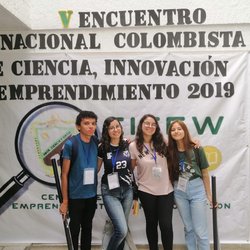 #42725 Alunos participaram de evento na Colômbia