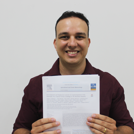 #42795 Professor tem artigo científico publicado em revista internacional