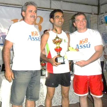 #42988 Aluno da Licenciatura conquista medalha de prata em minimaratona