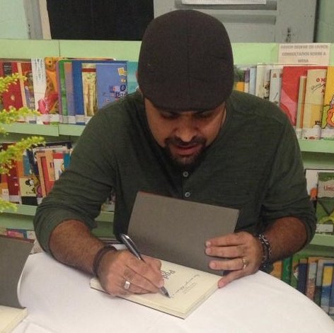 #43267 Professor do Câmpus lança livro sobre o regime militar no Brasil