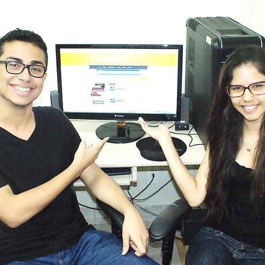 #43393 Alunos de Comércio são destaque no telejornal do Instituto