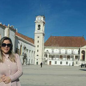 #43437 Servidora apresenta produção científica em universidade portuguesa