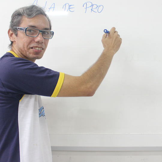 #43547 Aluno apresenta em congresso artigo baseado em monografia nota máxima