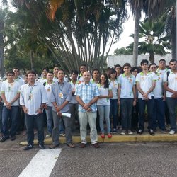 #43905 Alunos de Informática e Manutenção fazem visita técnica à Petrobras