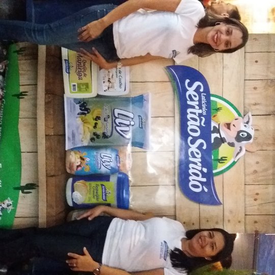 #44382 Alunas do Campus Currais Novos participam de stand na Feirinha de Sant'Ana
