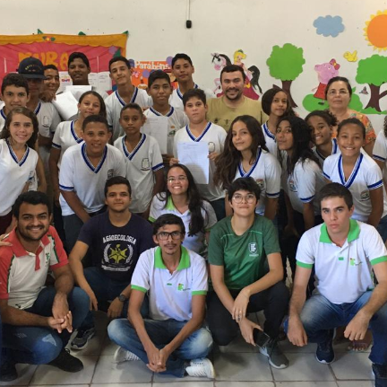 #4487 Núcleo de Estudos em Apicultura em ação