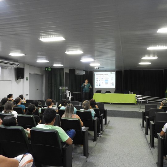 #45001 Educação Digital de Adolescentes é tema da Reunião Família-Escola no Campus Currais Novos 