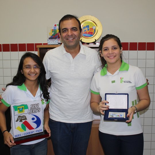#45244 Alunas do Campus Currais Novos recebem premiação por destaque na modalidade Jiu-Jitsu do JERN’S 2016