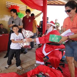 #45732 Servidores adotam cartinhas endereçadas ao Papai Noel 
