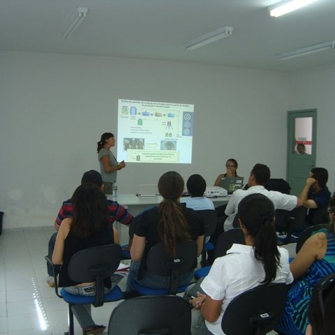 #45942 A pesquisadora Daniela Tacconi faz palestra do uso dos resíduos para a produção de energia