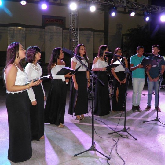 #46476 Coral "Encantos da Serra" do IFRN Apodi faz apresentação na Festa do Padroeiro