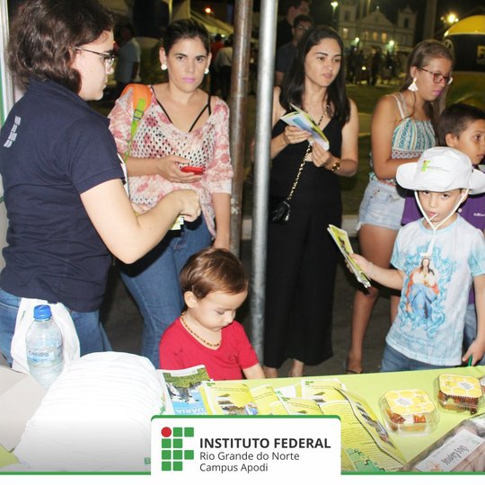 #46933 Estande do IFRN/Campus Apodi atrai público na I Feira Multissetorial do médio Oeste 