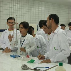 #46970 Campus inicia as aulas em laboratório