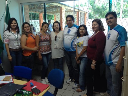 Em sala temática e com apoio dos estudantes, EE Antonia da