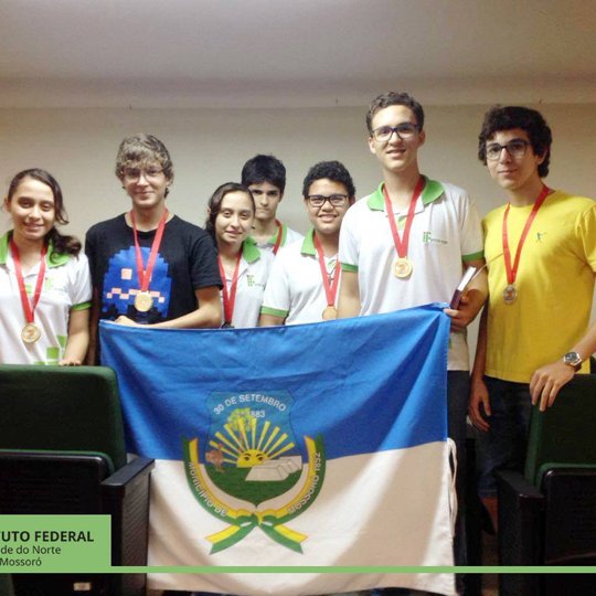 #49087 Estudantes premiados na OBFEP receberam medalha essa semana